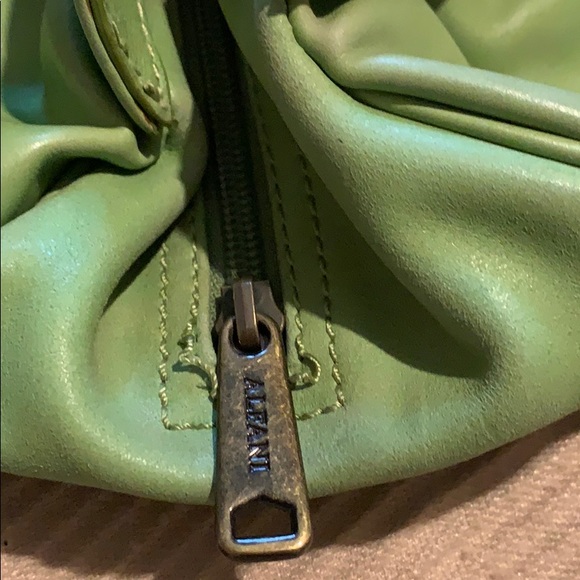 Purse - Picture 5 of 9